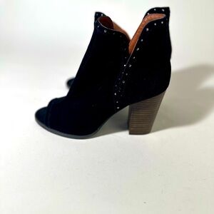 Lucky Brand Black Chunky Heel Ankle Booties